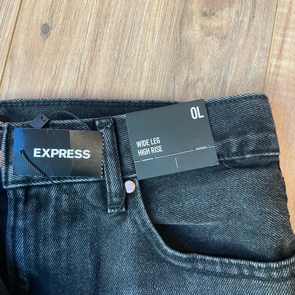 EXPRESS  BLACK WIDE LEG JEANS 🖤 - Picture 2 of 2